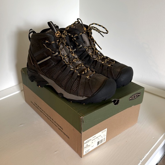 Keen Other - NEW Keen Men’s Voyageur Raven/Tawny Olive Mid Hiking Boots size US 11